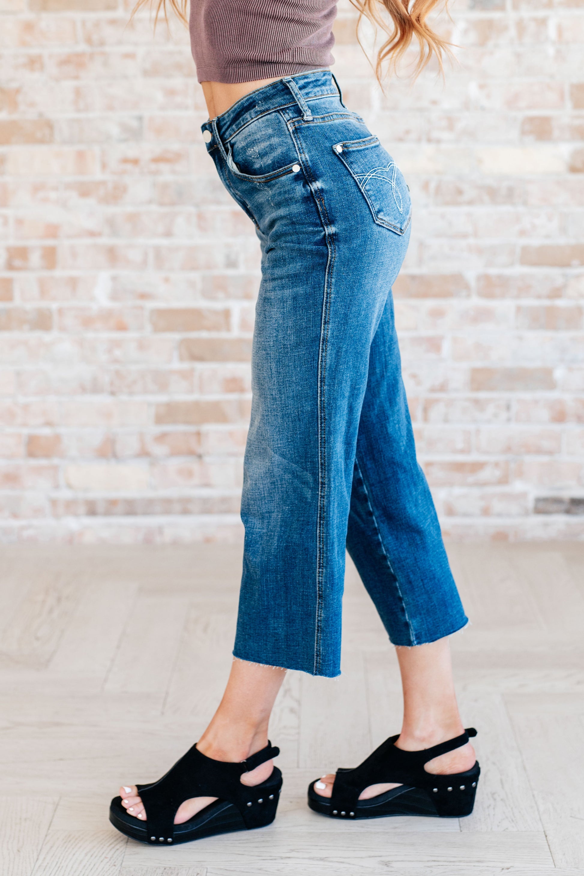 Hayes High Rise Wide Leg Crop Jeans - Simply Polished Boutique